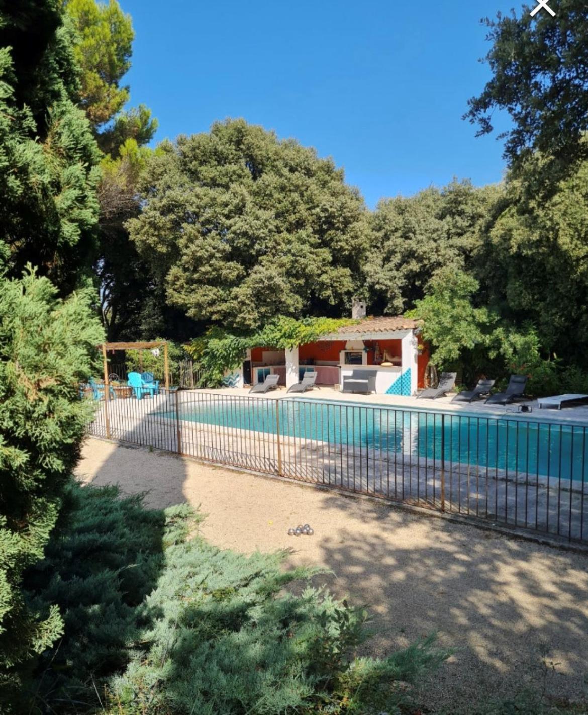 Готель Domaine Colibri En Provence Pujaut Екстер'єр фото
